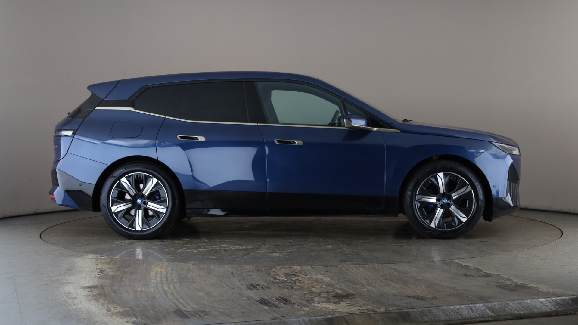 4027720 240kW xDrive40 M Sport 76.6kWh 5dr Auto [Sky]