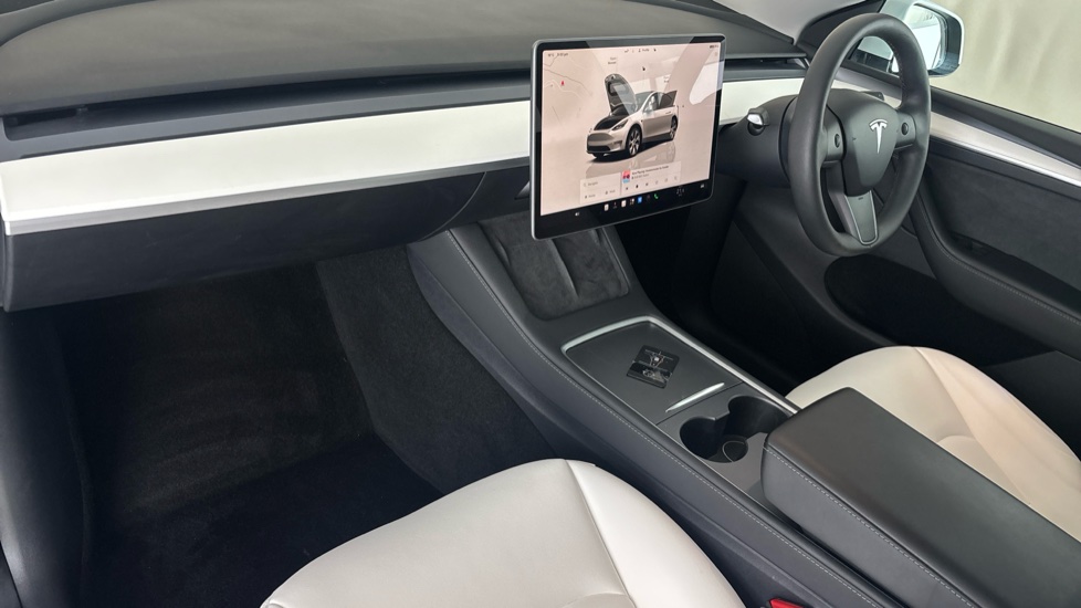 TESLA MODEL Y Image 10