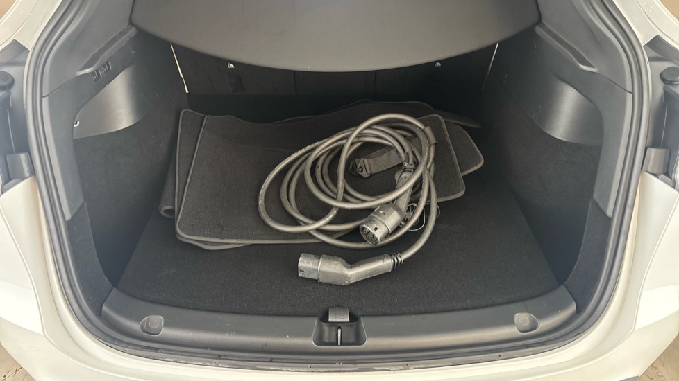 TESLA MODEL Y Image 15