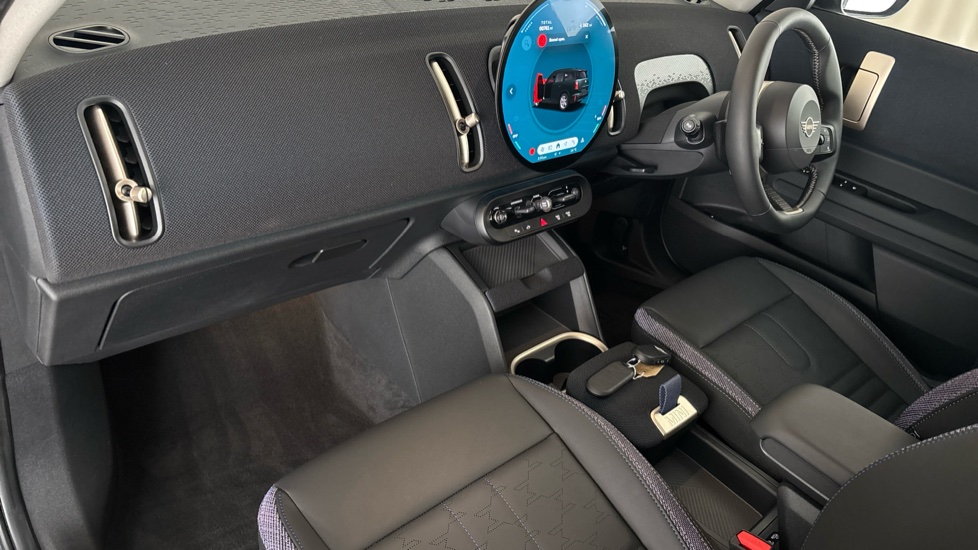 MINI COUNTRYMAN Image 10
