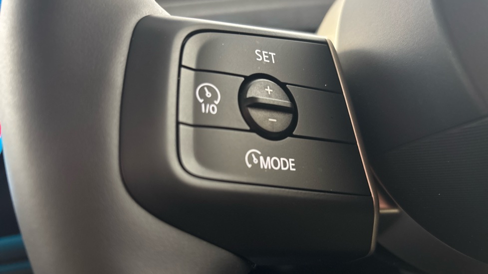 MINI COUNTRYMAN cruise control