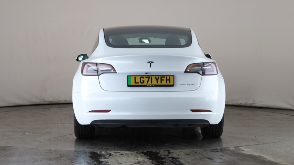TESLA MODEL 3 Image 4