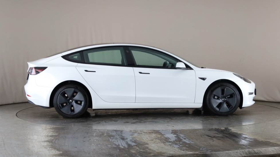 TESLA MODEL 3 Image 6