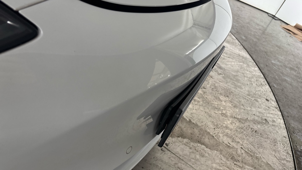 TESLA MODEL 3 scratches