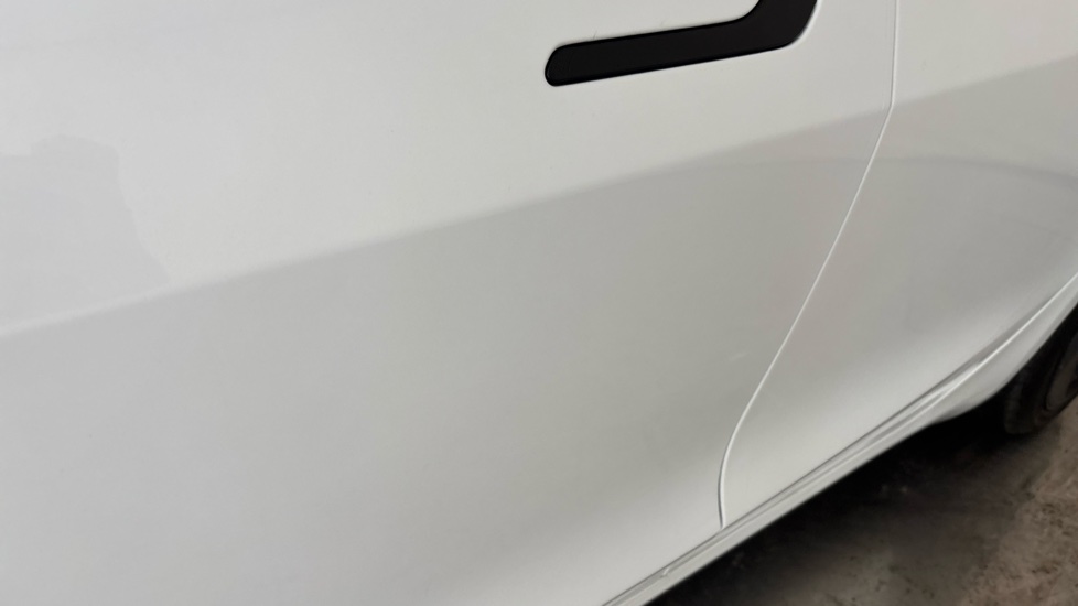 TESLA MODEL 3 dent