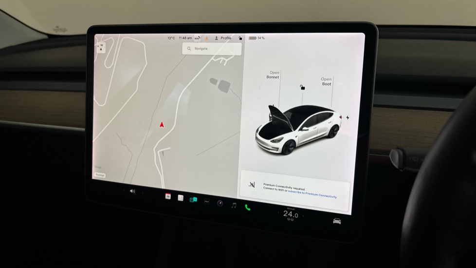 TESLA MODEL 3 Image 12