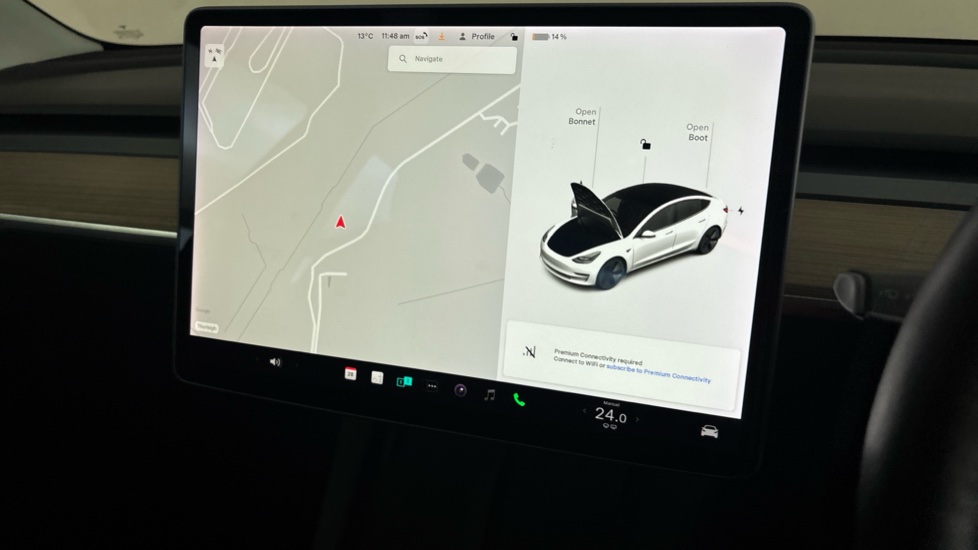 TESLA MODEL 3 Image 13