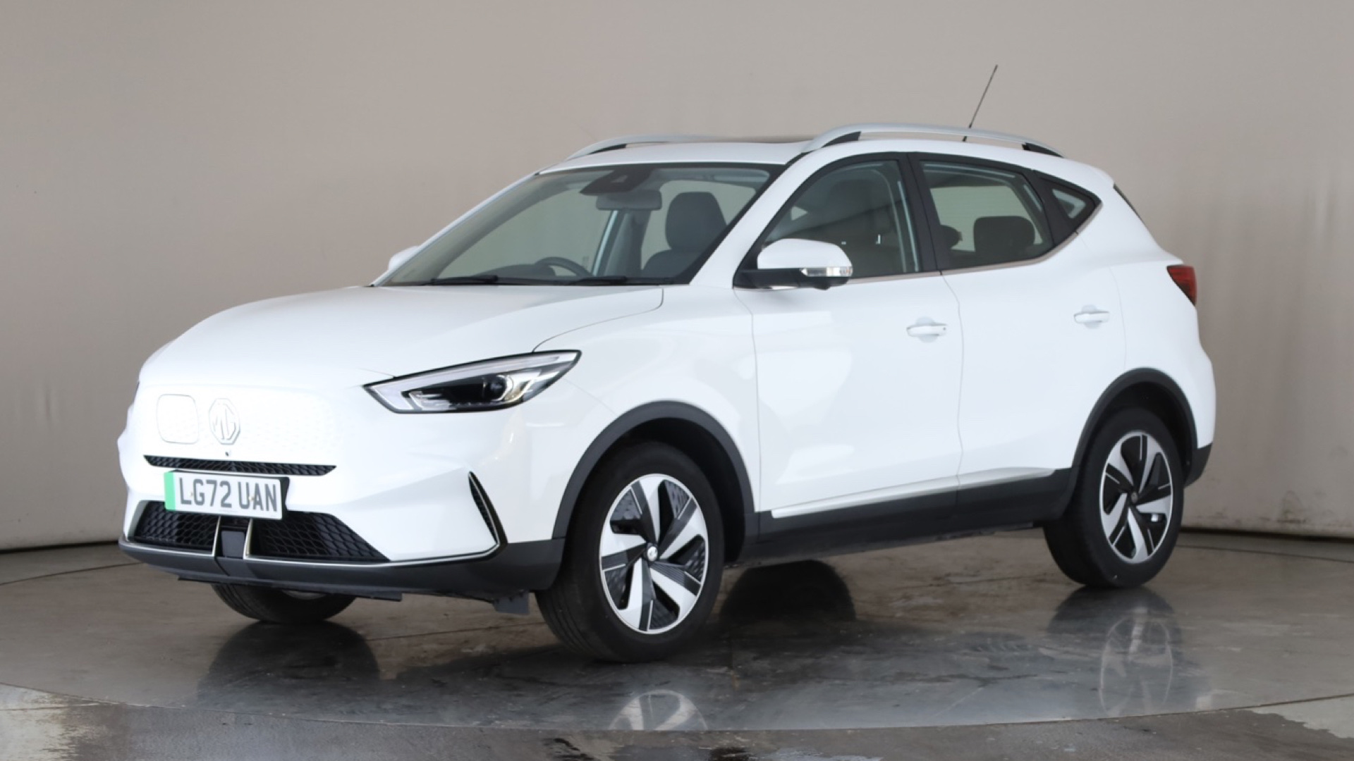 130kW Trophy EV 51kWh 5dr Auto