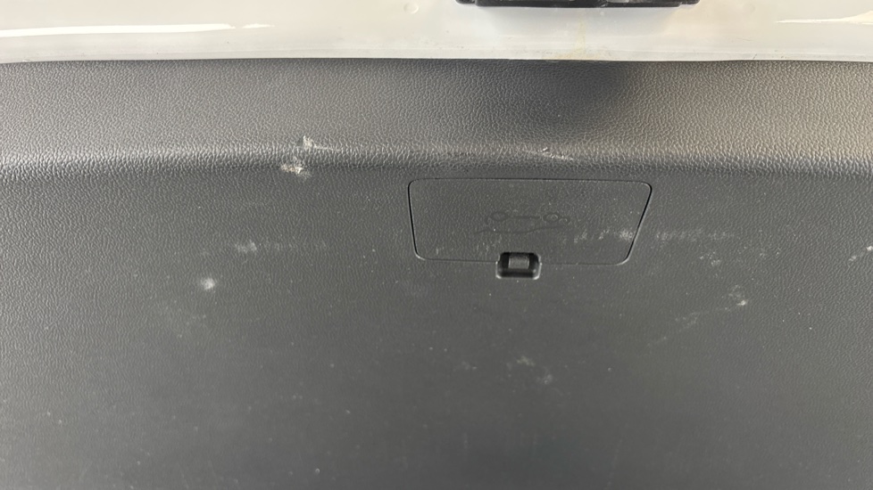 MG ZS Scuff