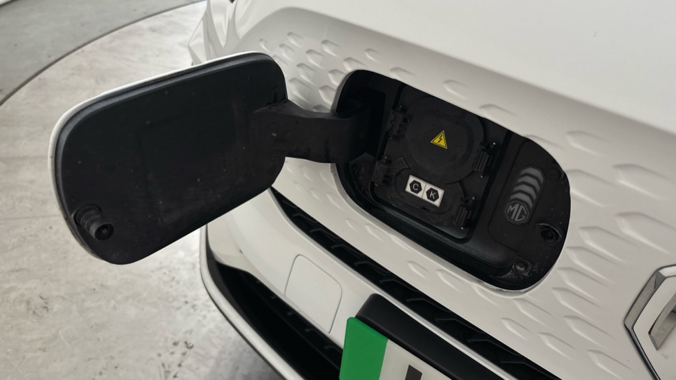 MG ZS Image 21