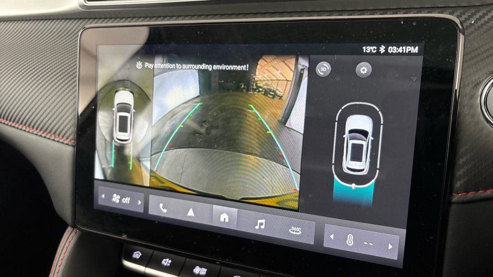 MG ZS Reverse camera