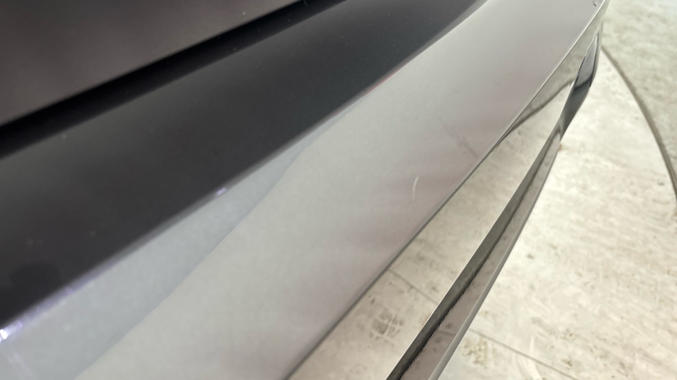 BMW iX3 scratches