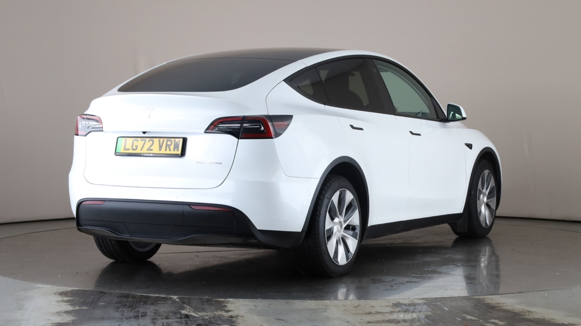 Tesla Model Y Long Range AWD 5dr Auto