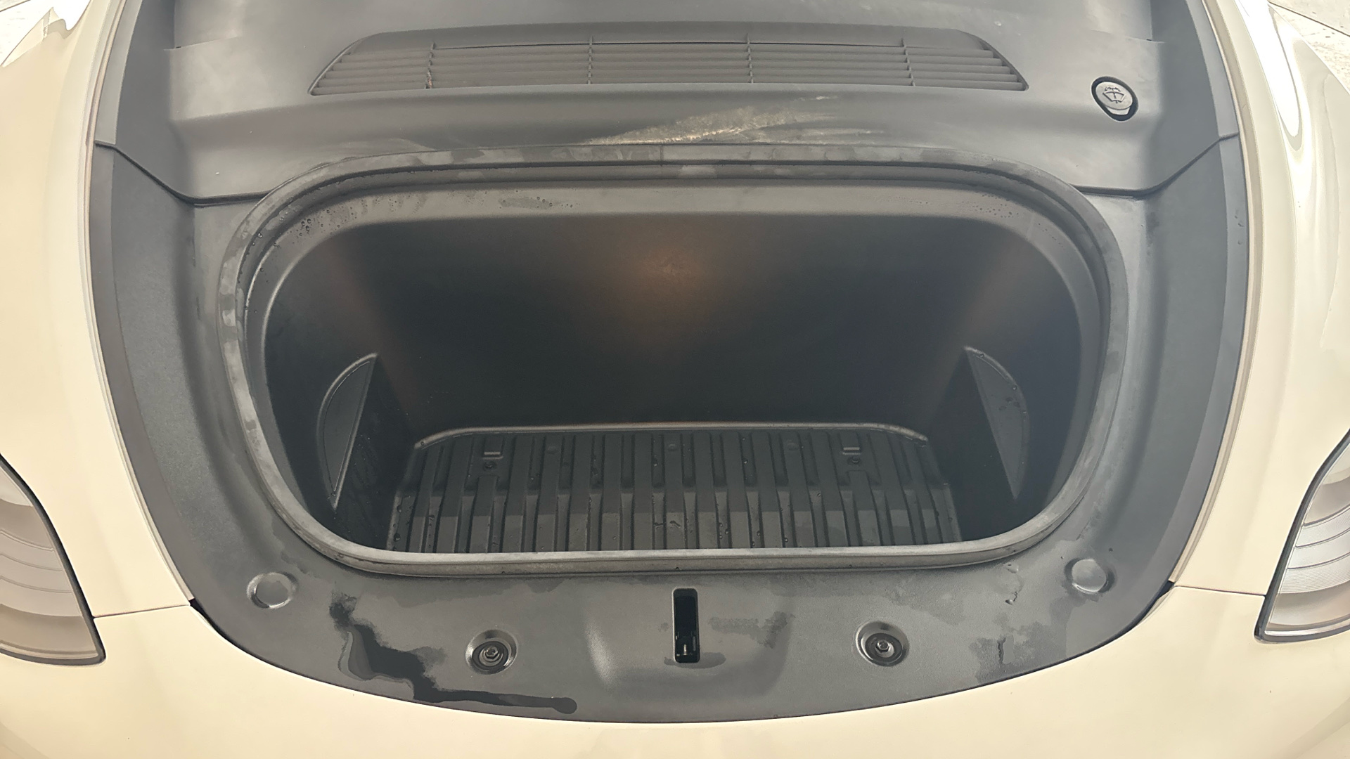 Tesla Model Y Long Range AWD 5dr Auto