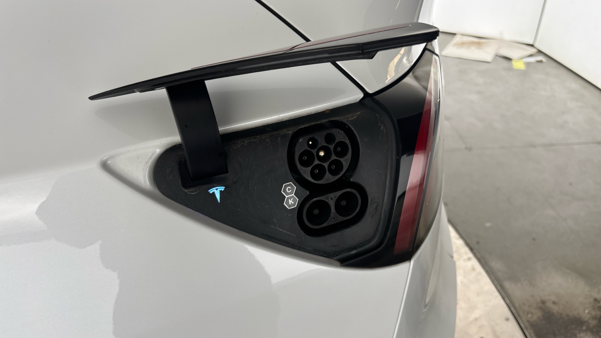 Tesla Model Y Long Range AWD 5dr Auto