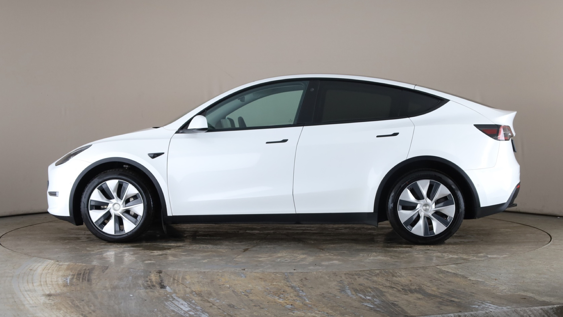 4049548 Long Range AWD 5dr Auto