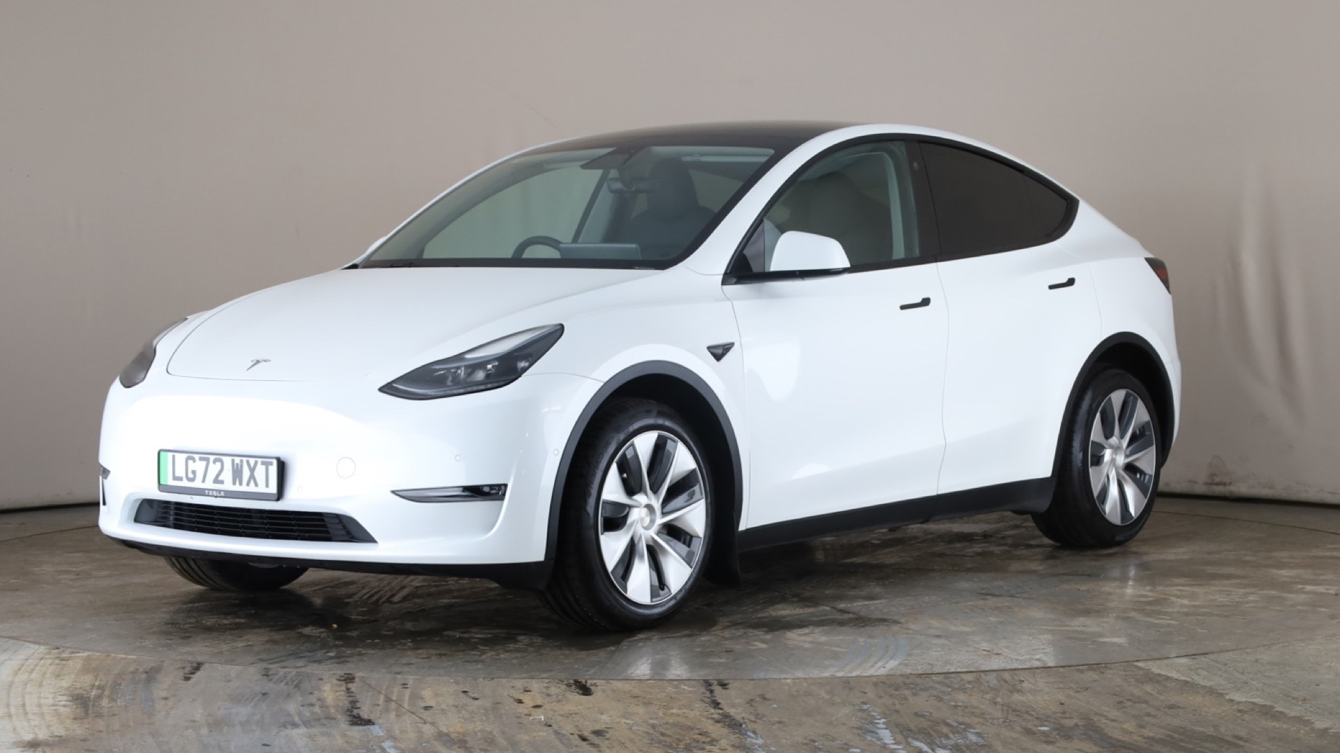Tesla Model Y Hatchback Long Range AWD 5dr Auto