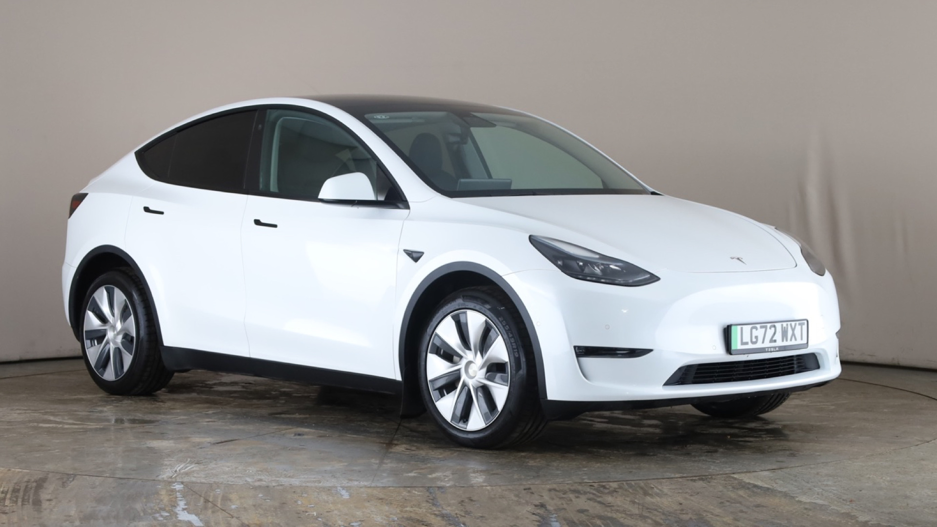 4049548 Long Range AWD 5dr Auto