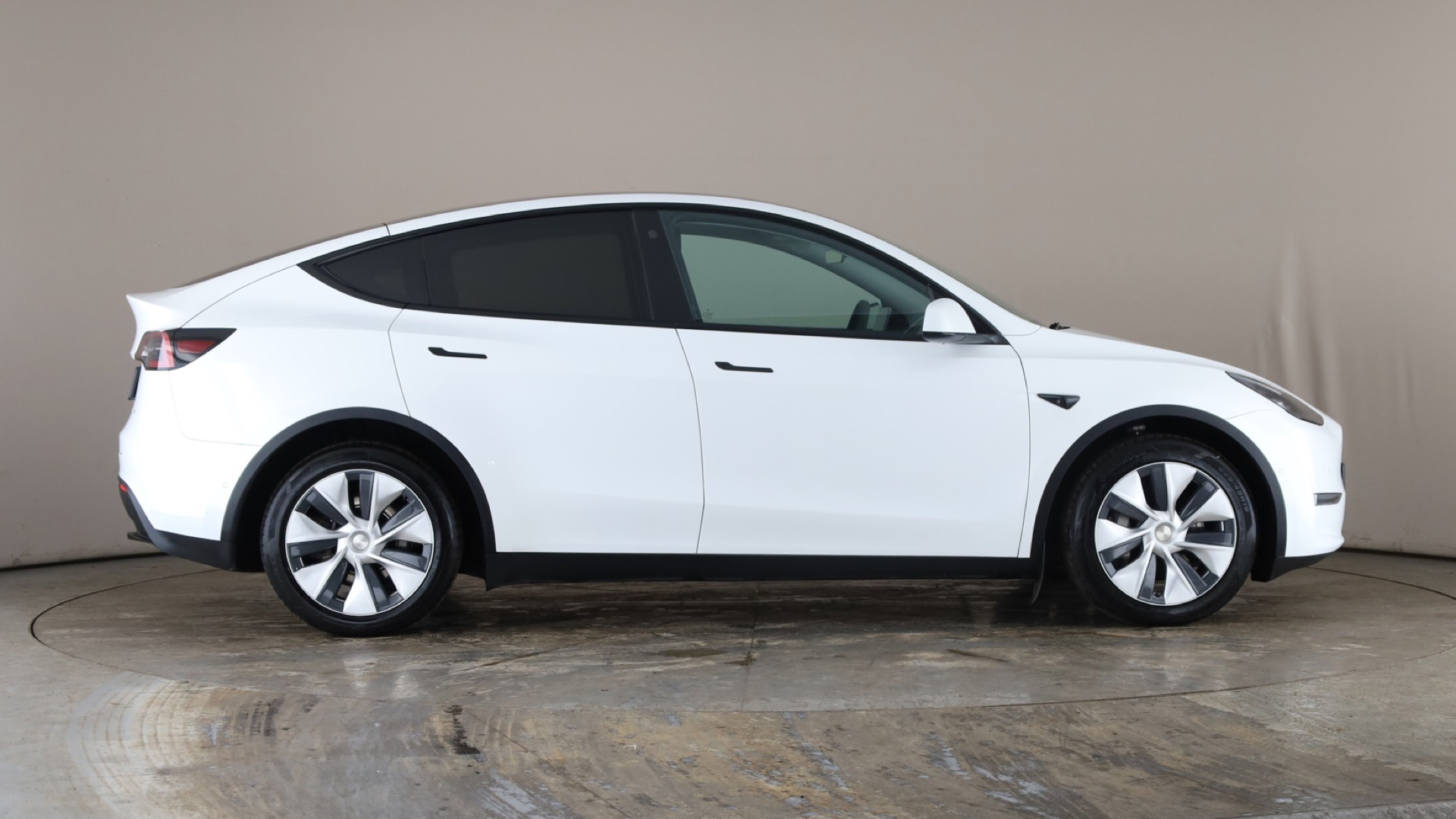 4049548 Long Range AWD 5dr Auto