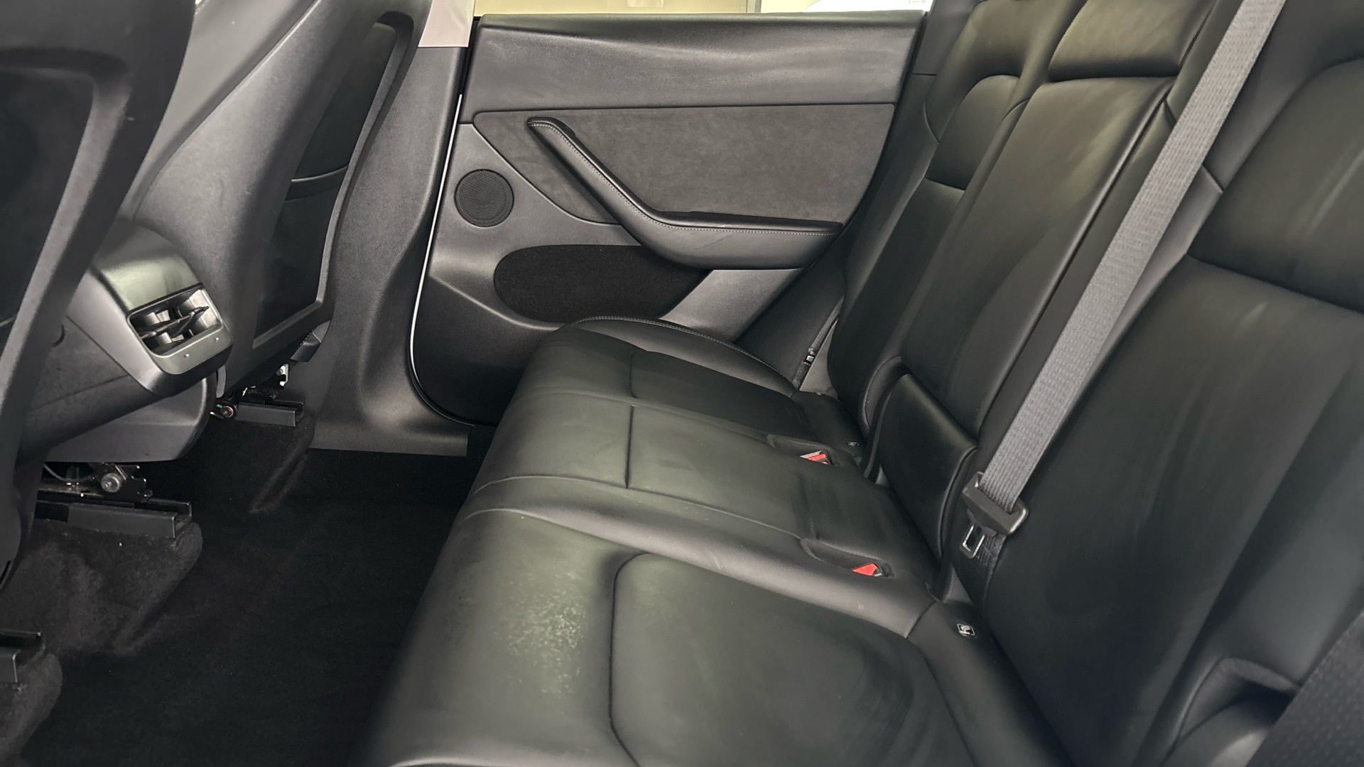 4049548 Long Range AWD 5dr Auto