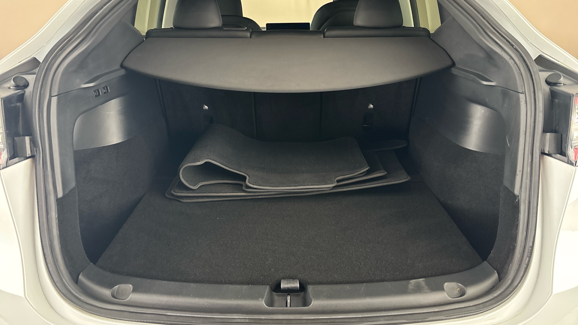 4049548 Long Range AWD 5dr Auto