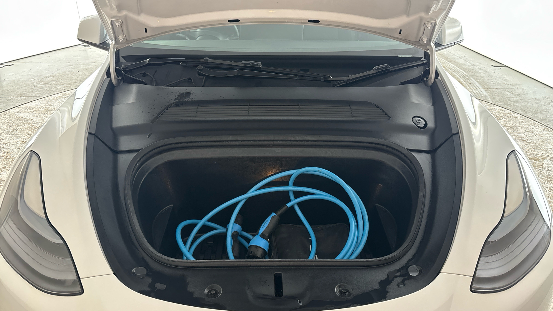 4049548 Long Range AWD 5dr Auto