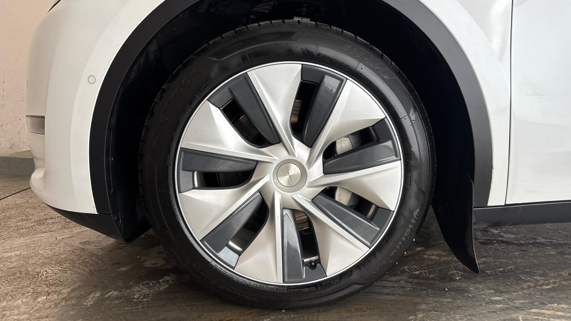 4049548 Long Range AWD 5dr Auto