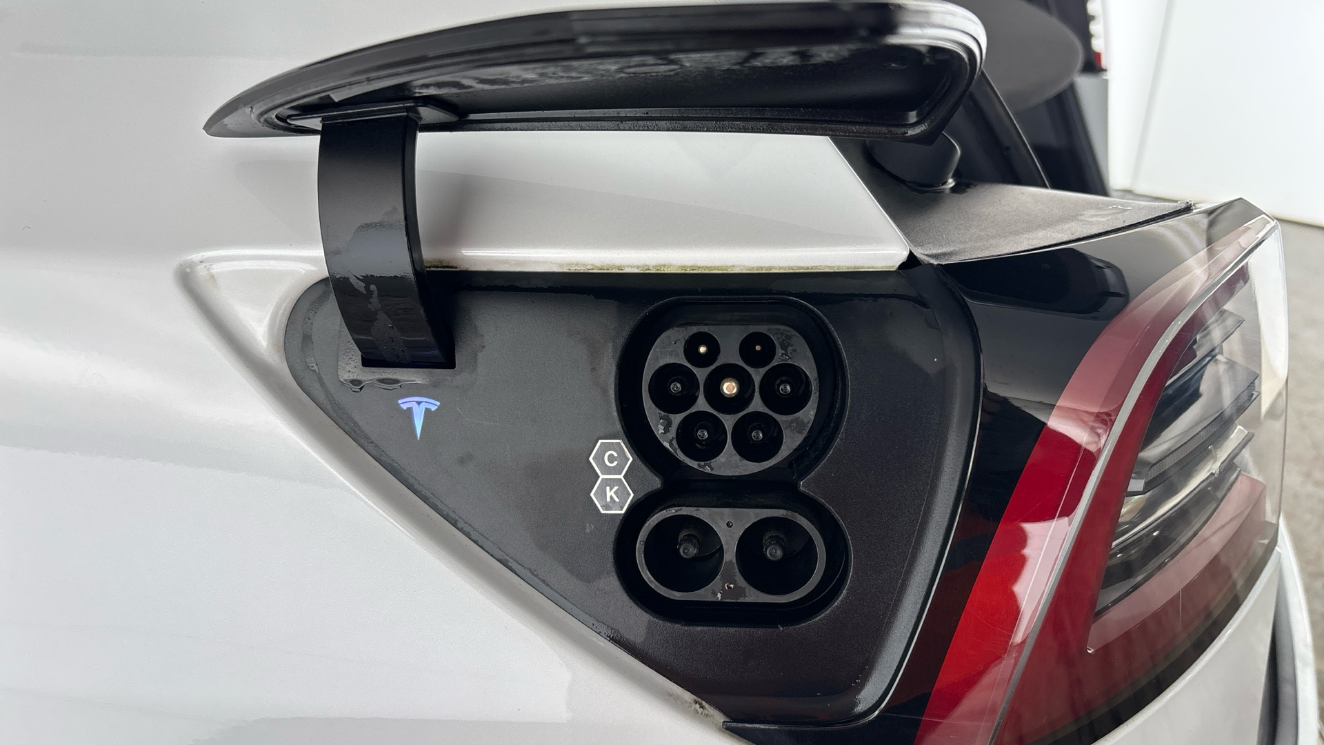 4049548 Long Range AWD 5dr Auto