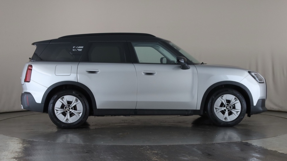 MINI COUNTRYMAN Image 6
