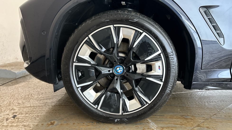 BMW iX3 Image 17