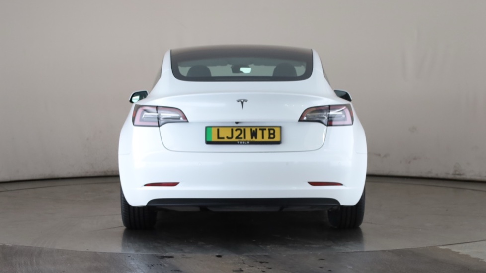 TESLA MODEL 3 Image 4