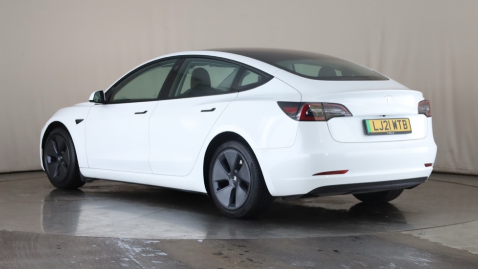 TESLA MODEL 3 Image 3