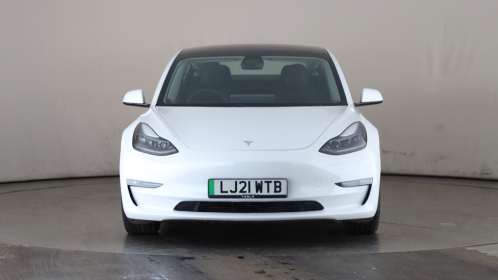 TESLA MODEL 3 Image 8