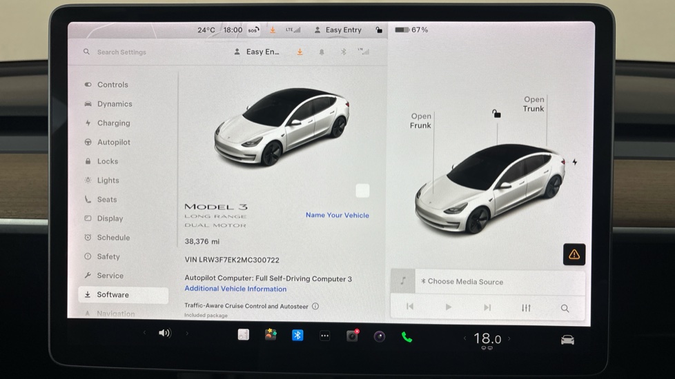 TESLA MODEL 3 Image 13