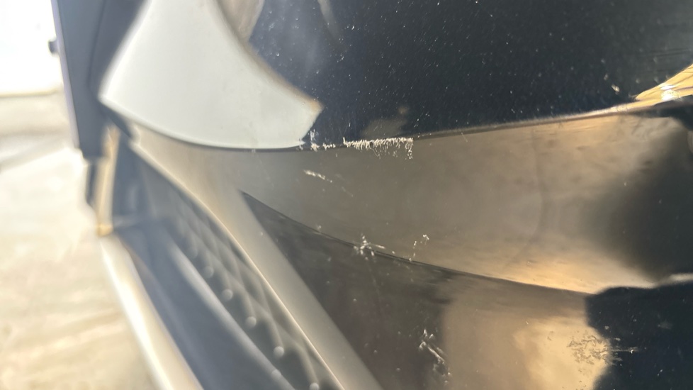 MG ZS scuff
