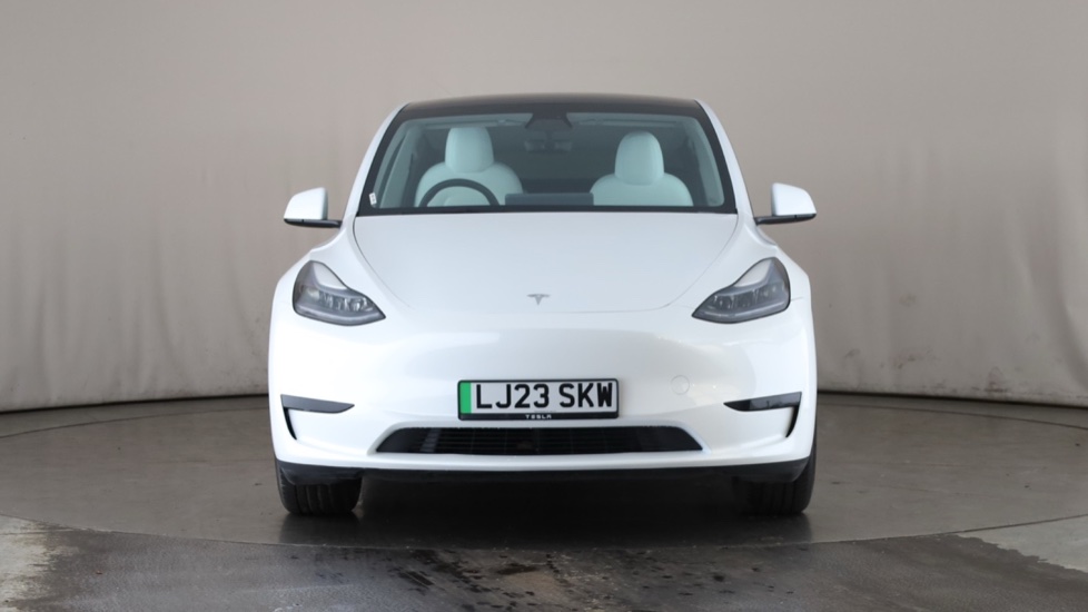 Tesla Model Y Image 8