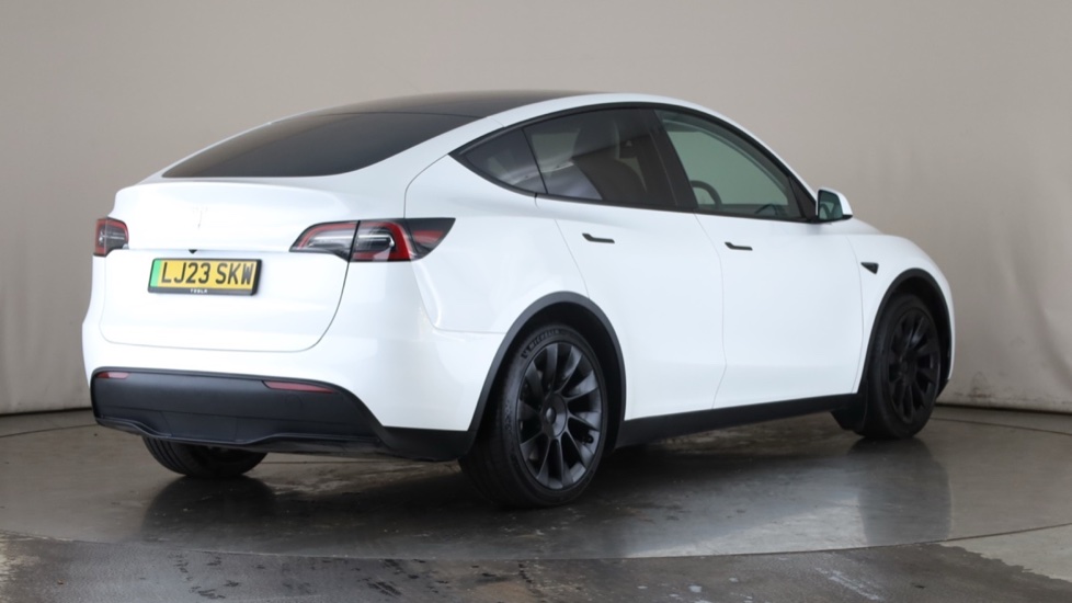 Tesla Model Y Image 5