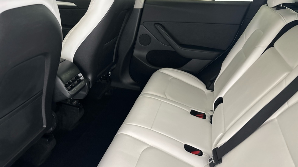 Tesla Model Y Image 14
