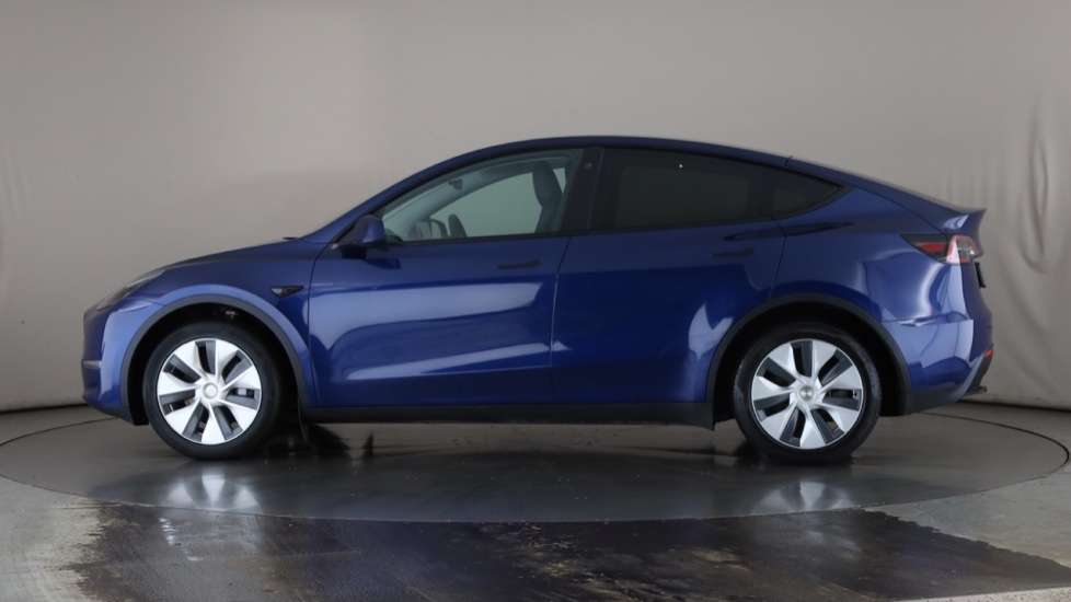 Tesla Model Y Image 2
