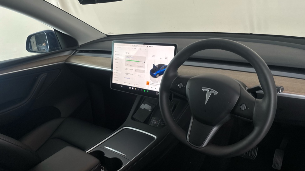Tesla Model Y Image 9