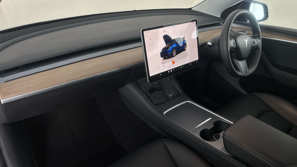 Tesla Model Y Image 10
