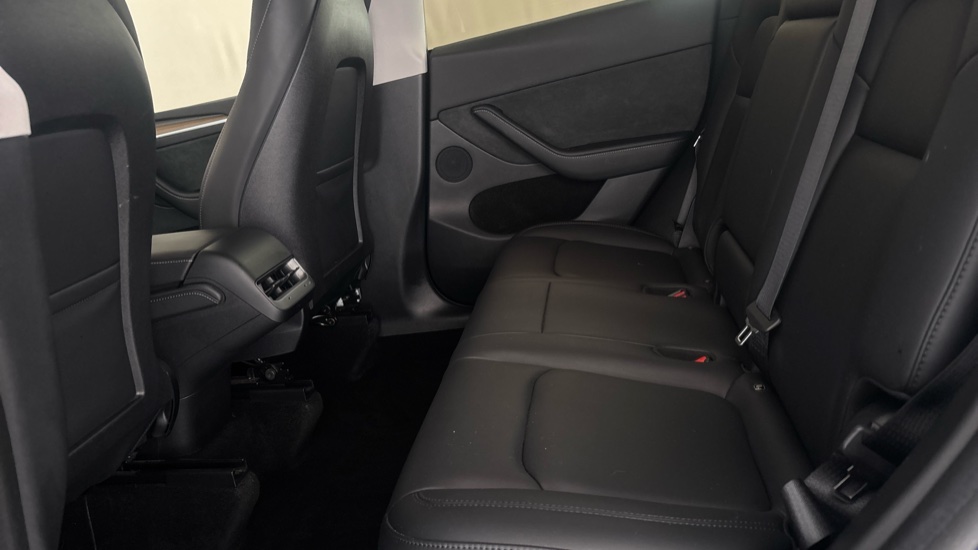 Tesla Model Y Image 14