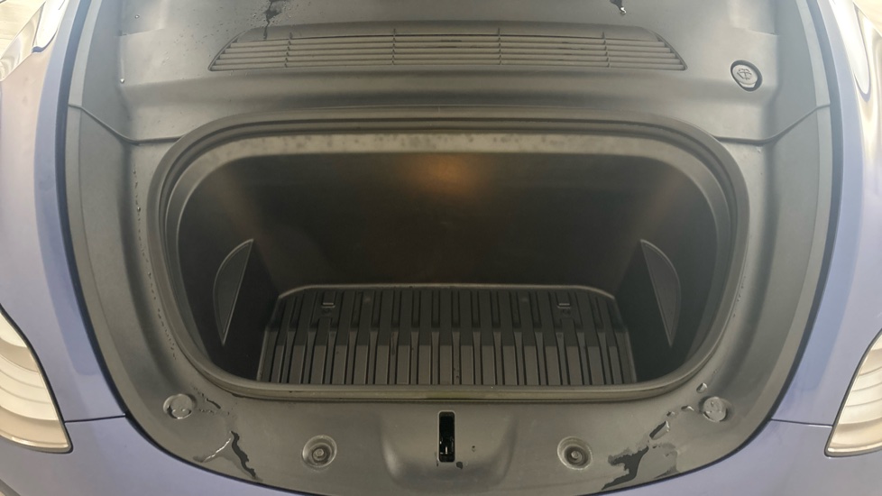 Tesla Model Y Image 16