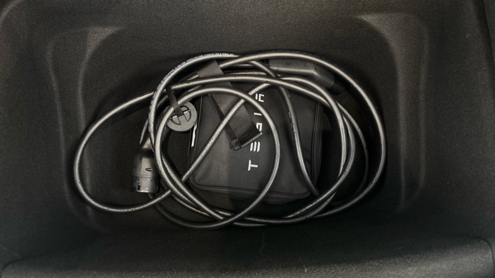 Tesla Model Y Image 22