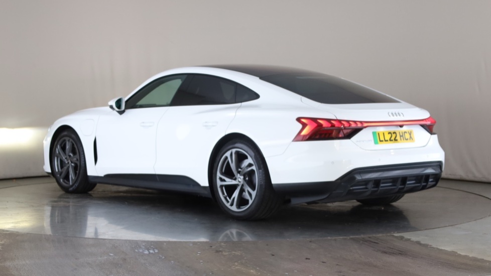 AUDI E-TRON GT Image 3
