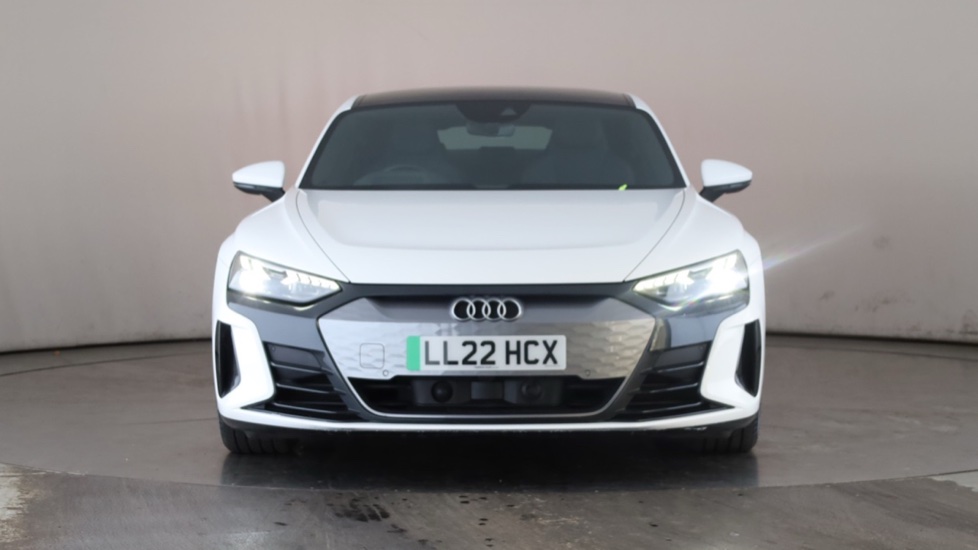 AUDI E-TRON GT Image 8