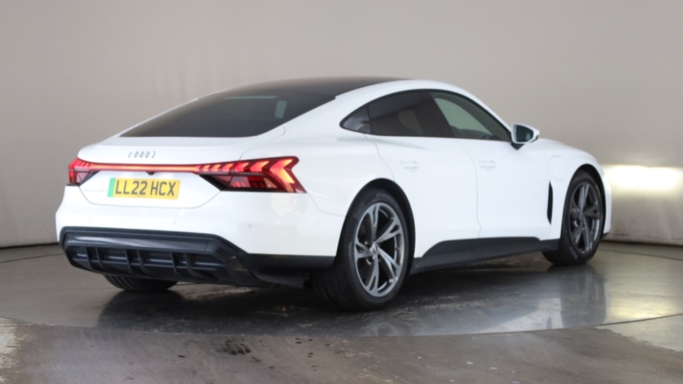 AUDI E-TRON GT Image 5