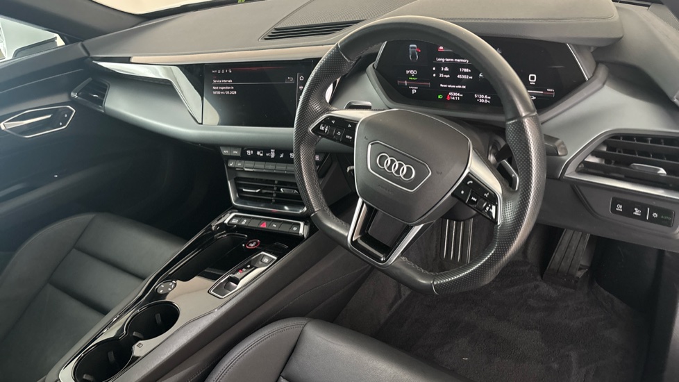 AUDI E-TRON GT Image 9
