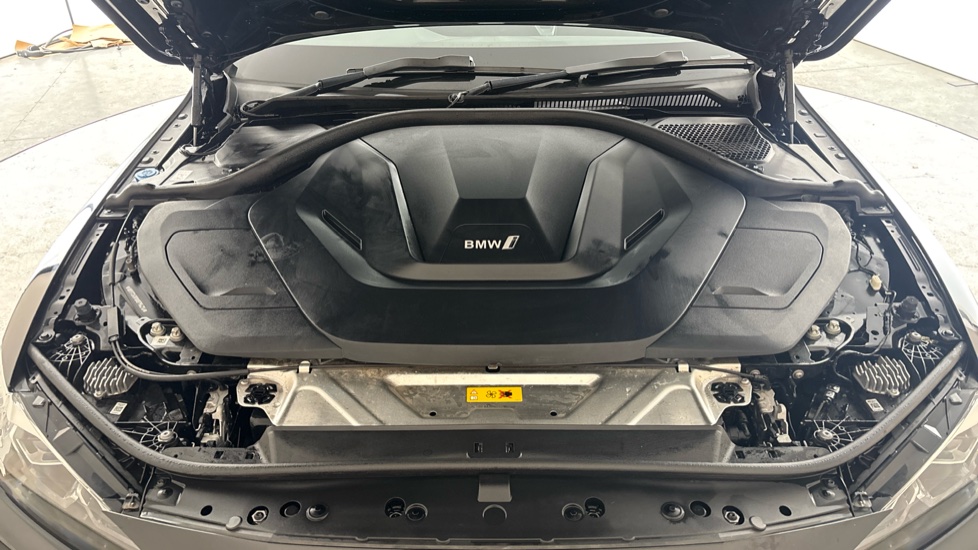 BMW I4 Image 16