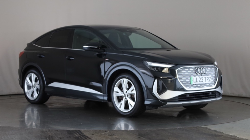 AUDI Q4 Image 7